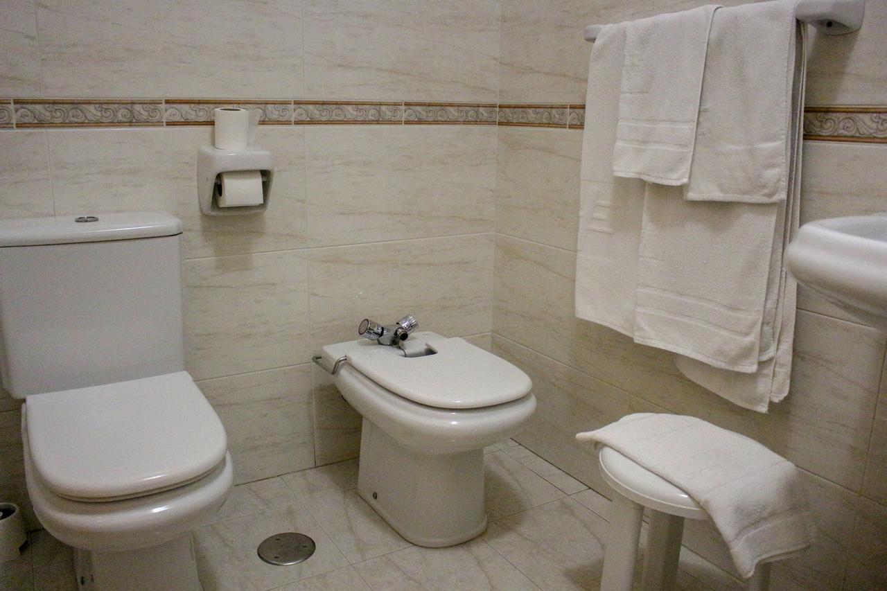 Hostal Esperanza Benajarafe Buitenkant foto