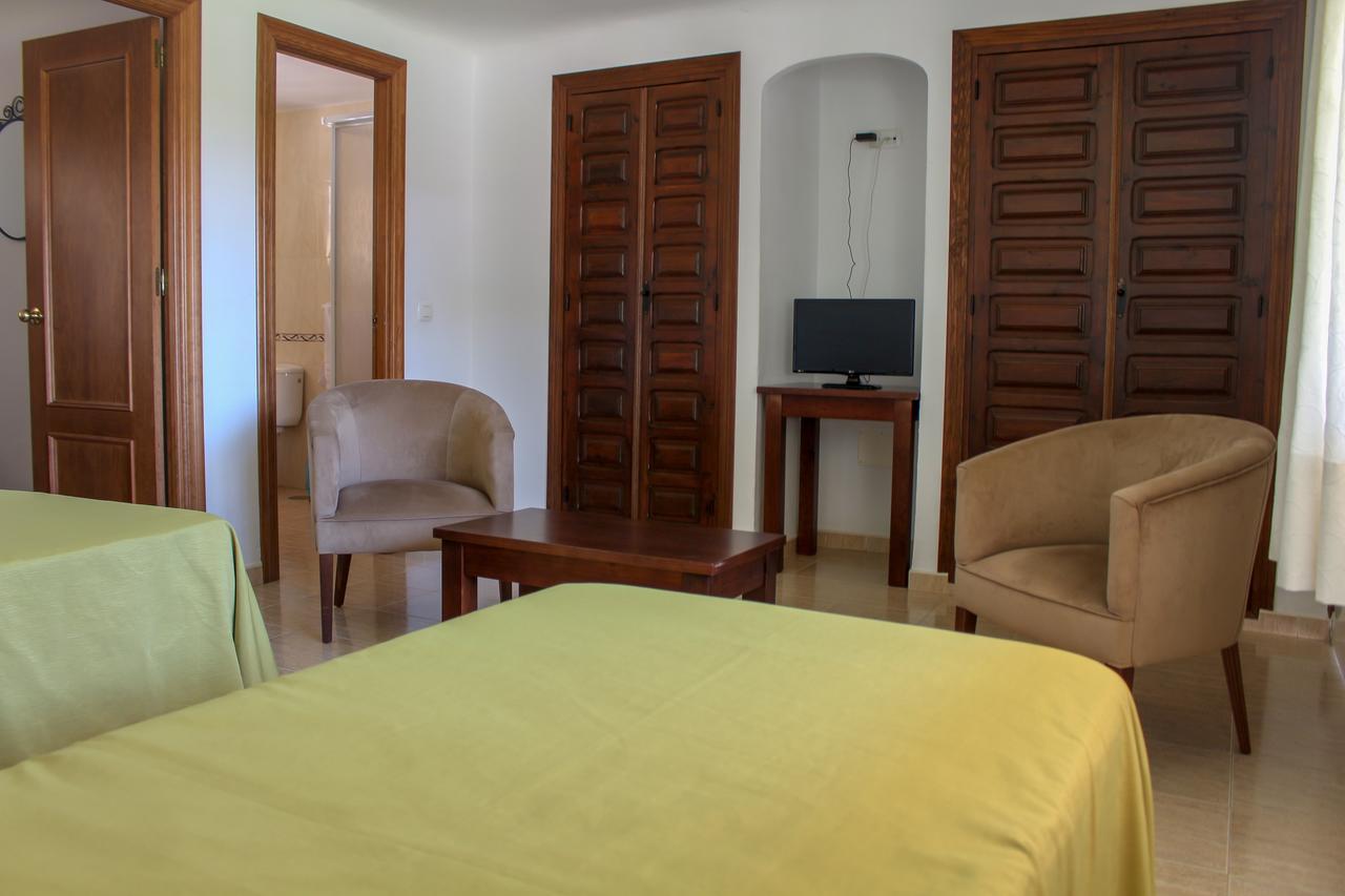 Hostal Esperanza Benajarafe Buitenkant foto